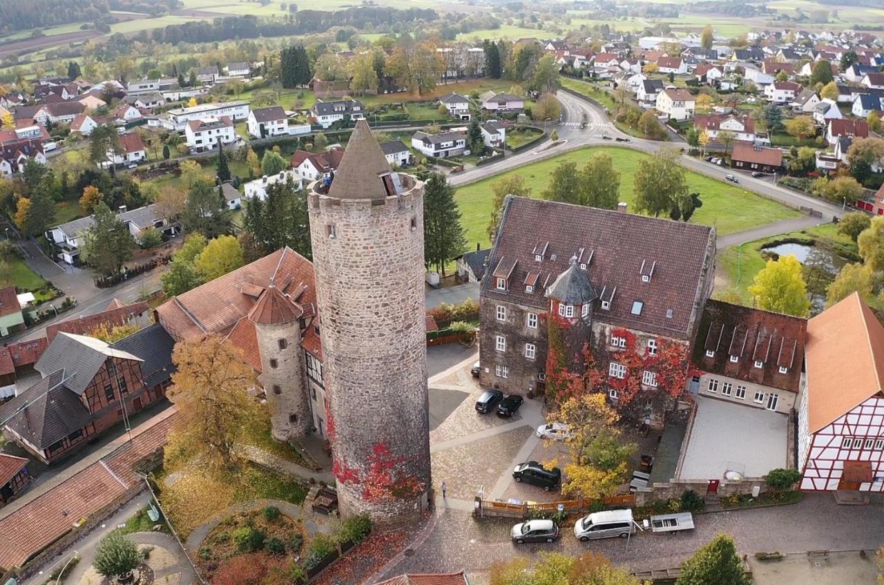 Graefin Amalia - Elegantes Apartment In Der Historischen Hinterburg In Schlitz, 2 Schlafzimmer, Mit Garten, Nahe Fulda Und Bad Hersfeld Exterior photo